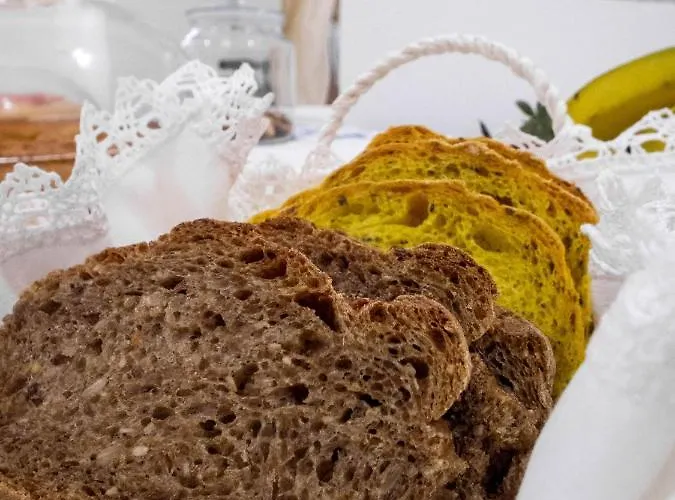 Bed & Breakfast Asylum Amicorum 3*